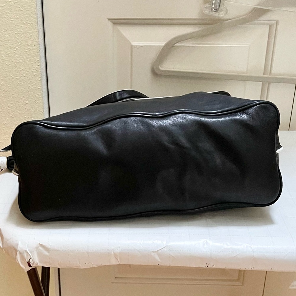 Authentic Tory Burch Lambskin leather hobo bag - Picture 6 of 16